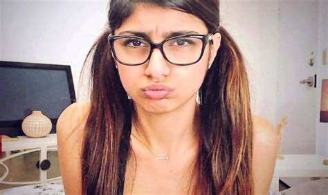 mia khalifa nuevo video|Mia Khalifa returns to the porn industry on onlyfans .